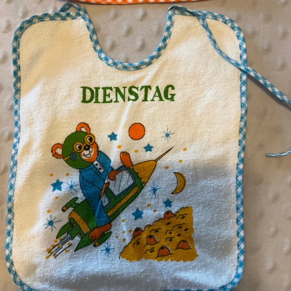 Bambino Vintage Baby Bibs Set 7 Days of Week Cartoon Animals German‎
